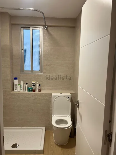 Chambre à louer, Madrid (4/9)