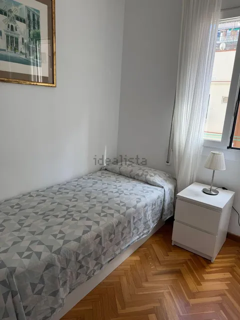 Room for rent, Barcelona (3/7)