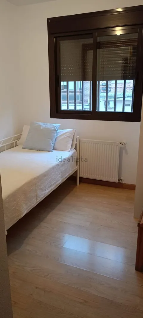 Кімната в оренду, Madrid