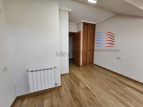 Pis de 147 m² a Ourense