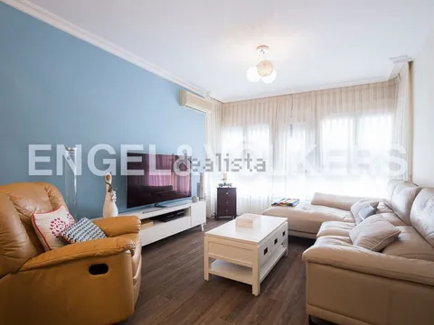Wohnung 110 m² in Montcada / Moncada