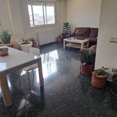 Habitació de lloguer, Tavernes Blanques