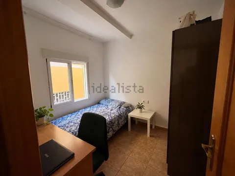 Кімната в оренду, Granada