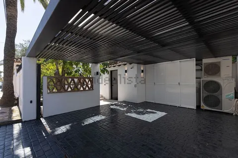 Casa de 350 m² en Marbella