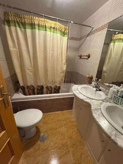 Casa de 100 m² a Oriola