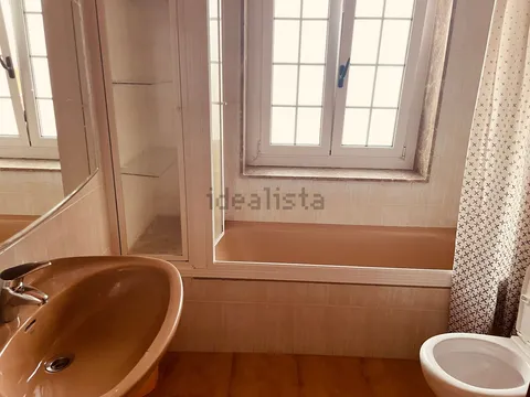 Habitació de lloguer, Roda de Berà