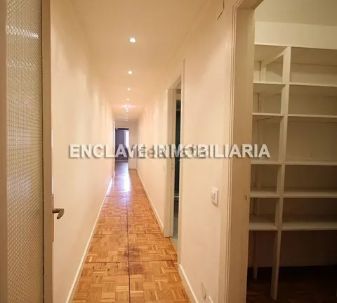 Pis de 230 m² a Oviedo
