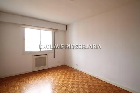 Pis de 230 m² a Oviedo