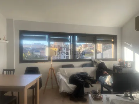 Habitació de lloguer, Girona (2/2)