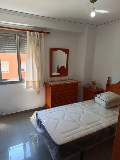 Room for rent, Alzira