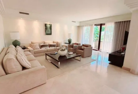 Piso de 230 m² en Marbella