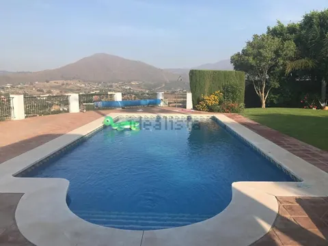 Haus 350 m² in Mijas