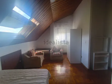 Chambre à louer, Santa María de Cayón