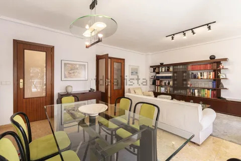 Appartamento 131 m² a Valencia