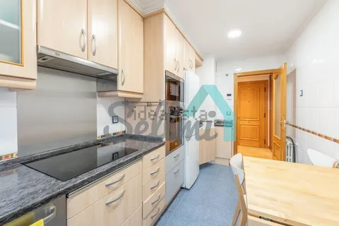 Pis de 86 m² a Oviedo