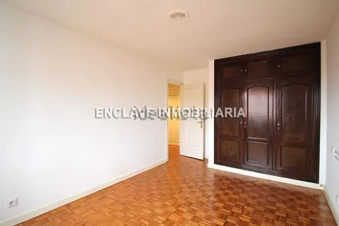 Pis de 230 m² a Oviedo