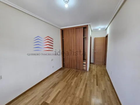 Pis de 147 m² a Ourense