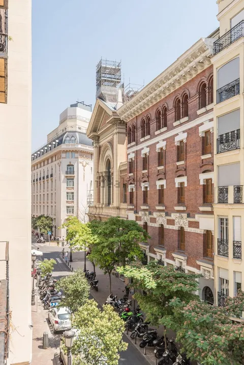 Wohnung 71 m² in Madrid