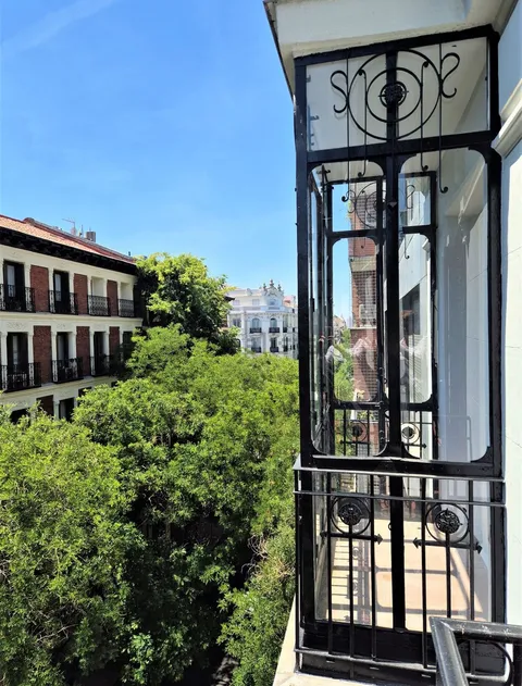 Wohnung 132 m² in Madrid (2/48)