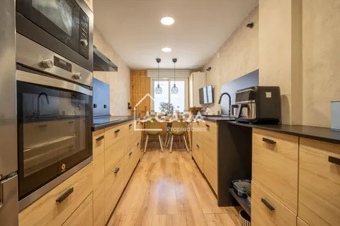 Flat 113 m² in Pallejà (2/24)