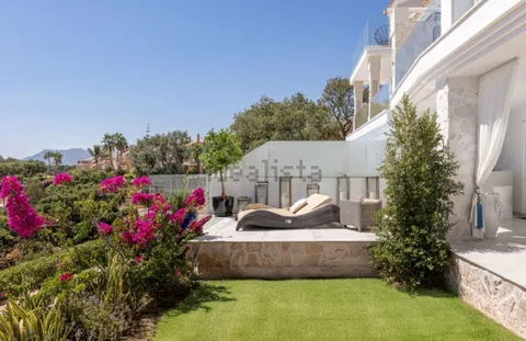 House 180 m² in Ojén