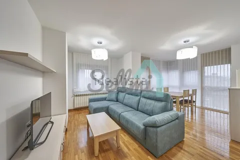 Piso de 83 m² en Oviedo