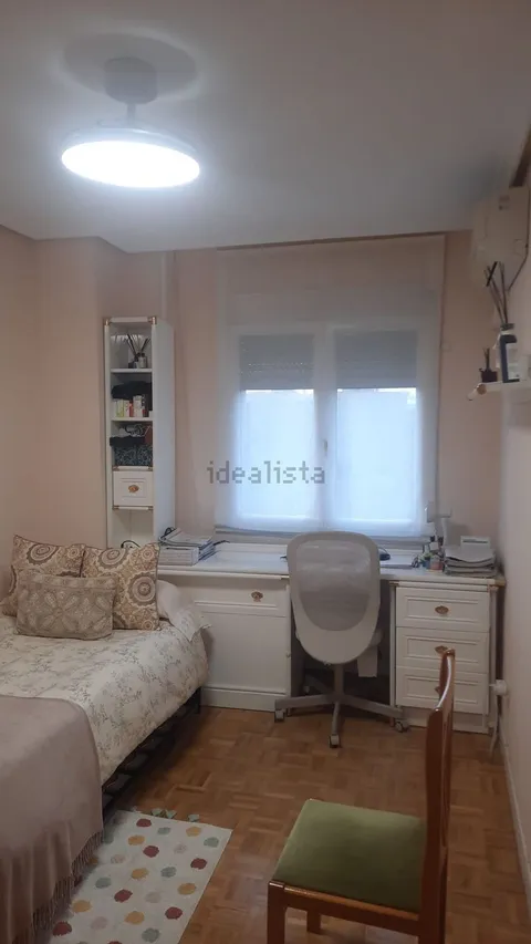 Room for rent, Madrid (2/8)