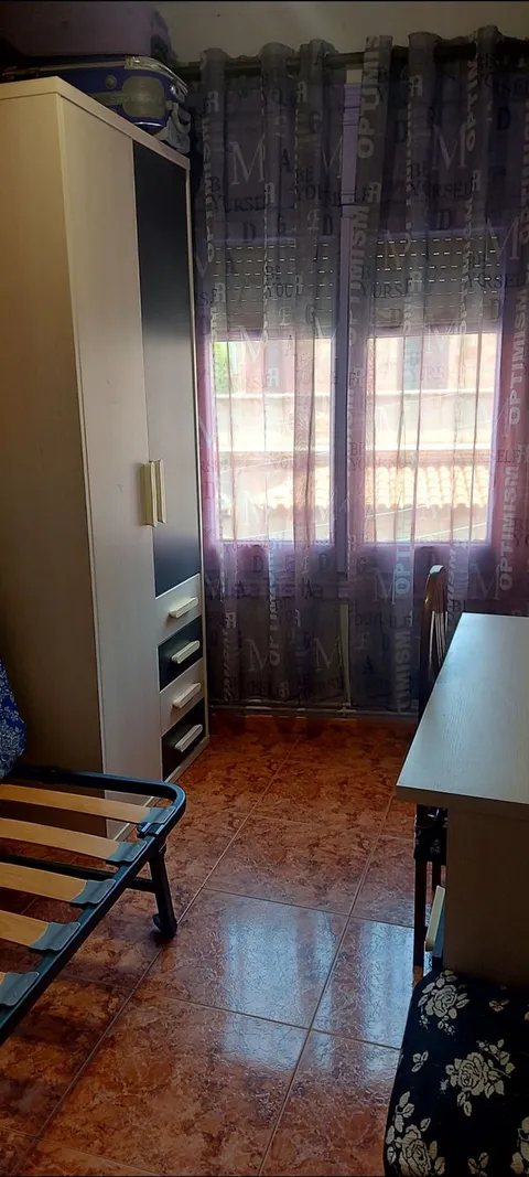 Habitació de lloguer, Manresa (2/11)