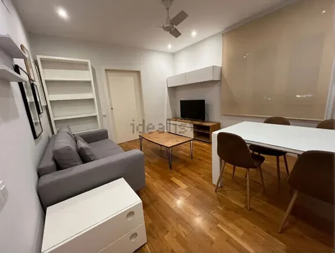 Pis de 70 m² a Barcelona (2/13)