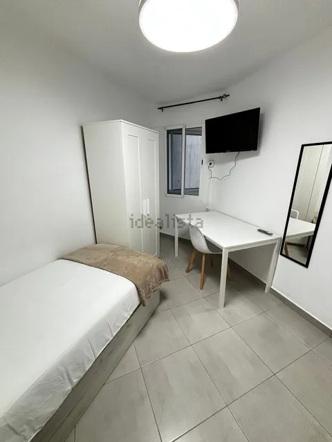 Habitación en alquiler, Manises (2/8)