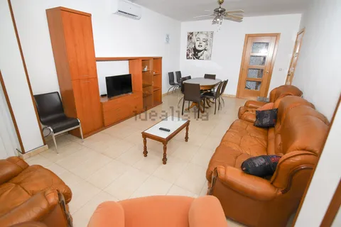 Будинок 210 м² у Montcada i Reixac