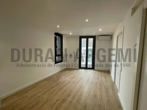 Flat 56 m² in Terrassa (3/15)