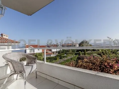 House 300 m² in Baiona