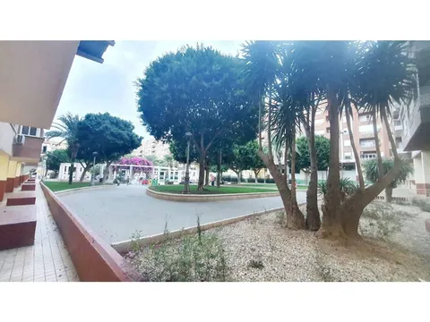 Pis de 75 m² a Almeria
