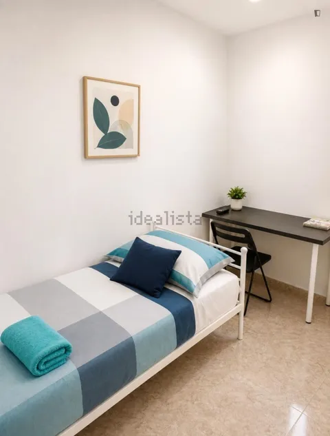 Room for rent, Badalona