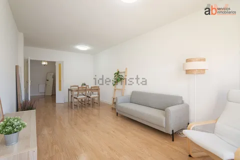 Pis de 98 m² a Pamplona