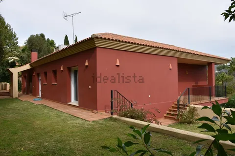 Maison 450 m² à San Roque