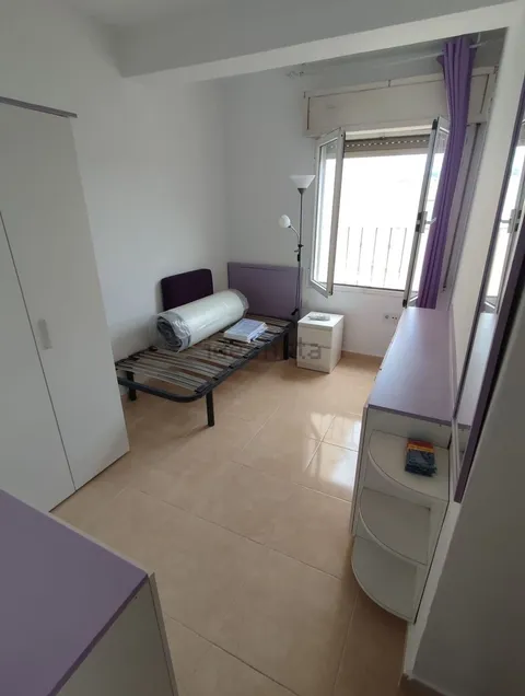 Habitació de lloguer, Algesires