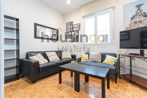 Flat 100 m² in Madrid