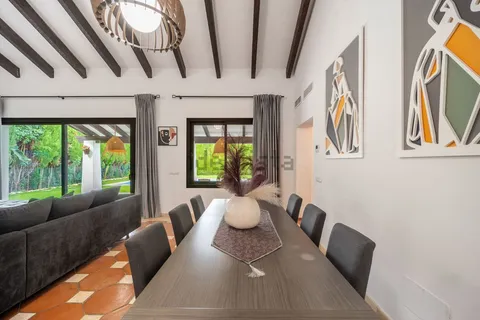 Casa 411 m² a Estepona