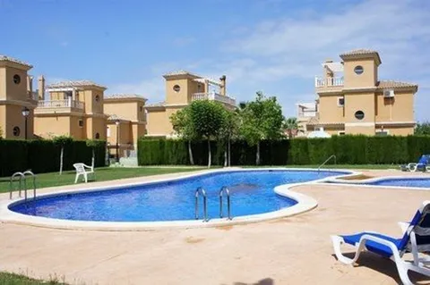 Casa de 100 m² en Algorfa