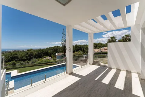 Haus 350 m² in Marbella