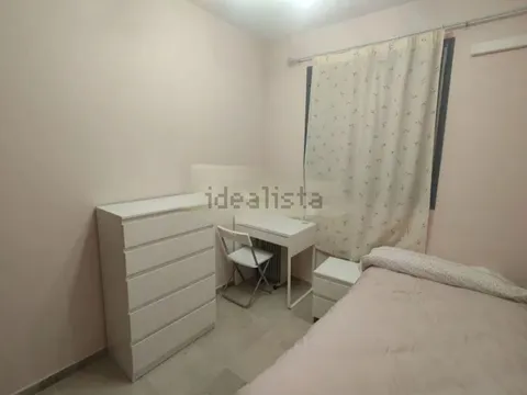 Stanza in affitto, Siviglia (2/4)