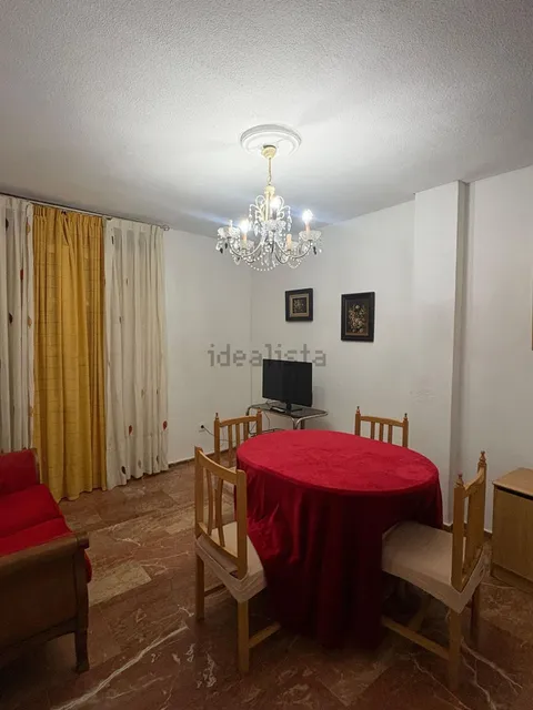 Pis de 40 m² a Còrdova (2/8)