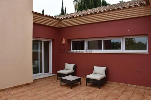 Maison 450 m² à San Roque
