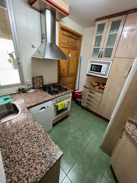 Кімната в оренду, Madrid