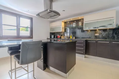 Pis de 180 m² a Benahavís