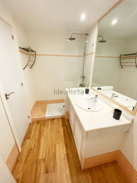 Room for rent, Seville
