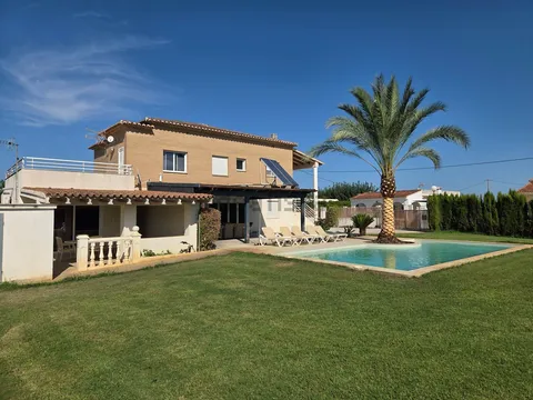Casa de 230 m² a Oliva