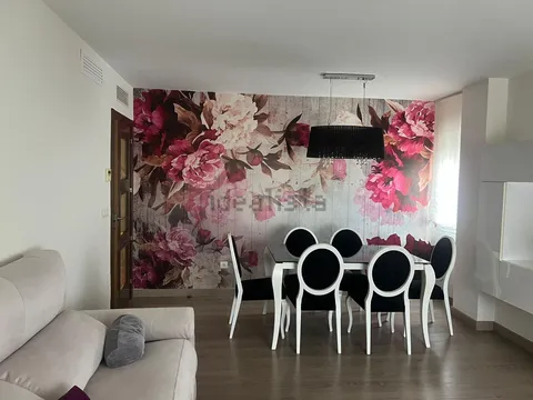 Flat 103 m² in Jaén